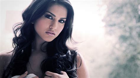 sunny pornostar|‘Mostly Sunny’ Explores How Porn Star Sunny Leone Became